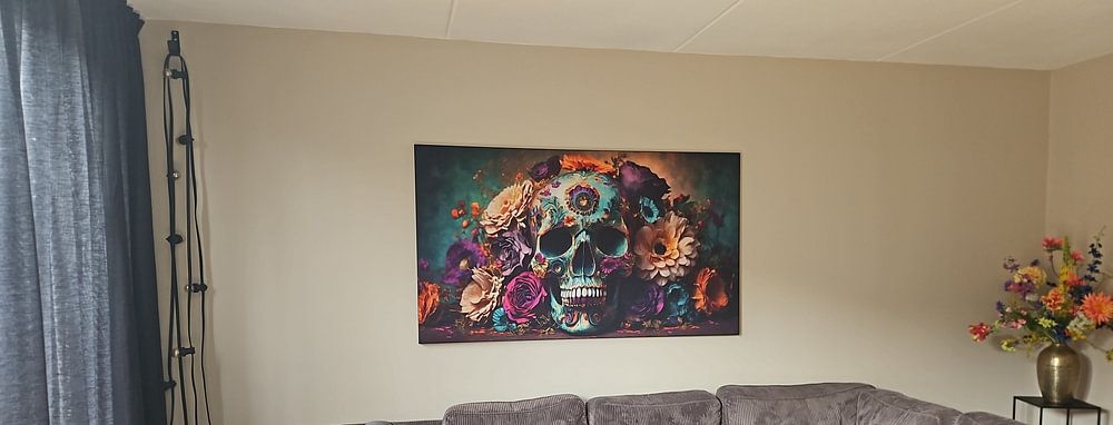 Schädel mit Blüten von Uwe Merkel