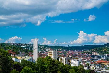 Duitsland, Lucht panorama uitzicht boven stuttgart stad huizen en kerk, de skyline van de grote stad van adventure-photos