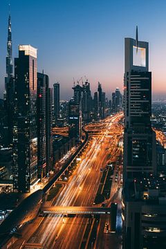 Sunset in Dubai van michael regeer