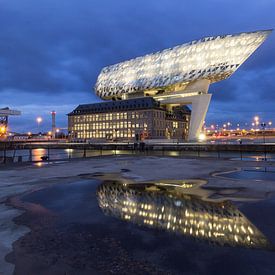 Port of Antwerp by night. by Alexis Breugelmans