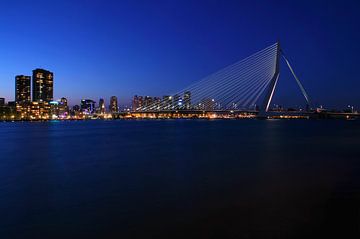 Rotterdam by Blue Hour van Marcel Moonen @ MMC Artworks