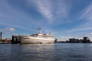 SS Rotterdam Cruiseship in de haven van Rotterdam, Netherland