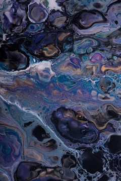 Liquid colors: Night vibes by Marjolijn van den Berg