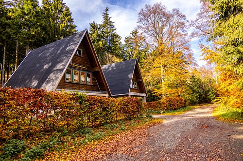 Herfstwandeling door de Spittergrund bij Tambach-Dietharz naar de waterval