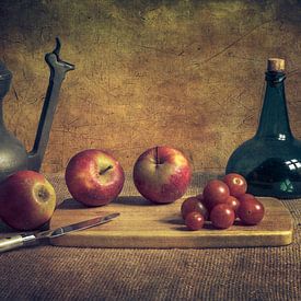 still life with apples and small tomatoes by René Ouderling
