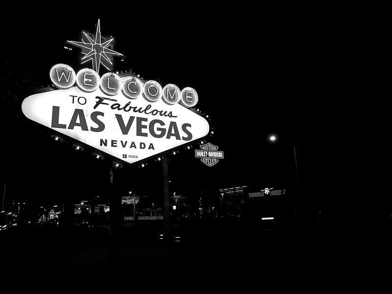 Las Vegas by Hello Pompoyo