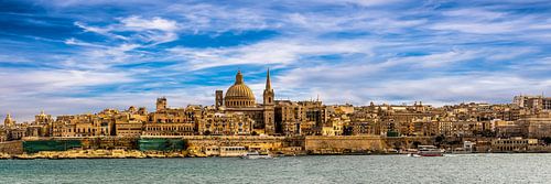 Panorama skyline Valletta met oude stad op Malta