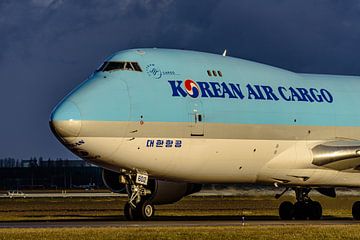 Boeing 747-400 vrachtkist van Korean Air Cargo. van Jaap van den Berg