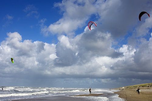 Kitesurfing