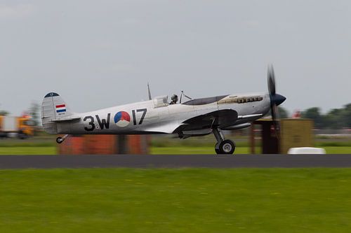 Nederlandse Spitfire stijgt op, geschiedenis komt tot leven