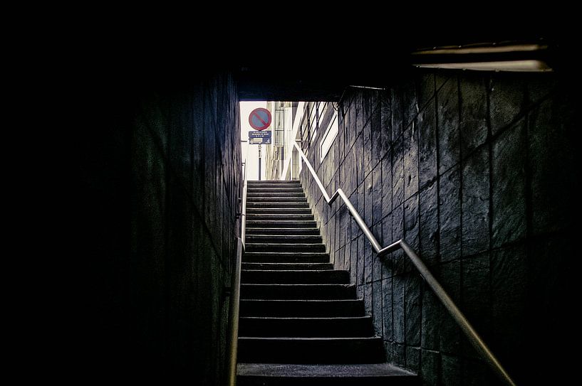 Way out by Klaas Leussink