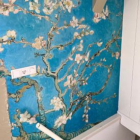 Klantfoto: Amandelbloesem schilderij van Vincent van Gogh, als behang