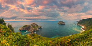 Panorama und Sonnenuntergang in San Juan de Gaztelugatxe, Basquela