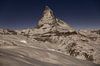 Verschneites Matterhorn im Mondschein nach dem Sonnenuntergang im Winter von Martin Steiner Miniaturansicht