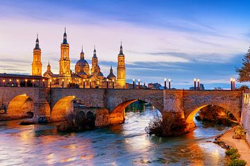 Zaragoza in de vroege avond, Spanje van Adelheid Smitt