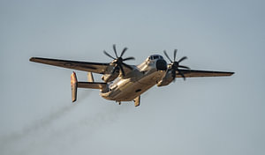 Start der Grumman C-2 Greyhound der US Navy.