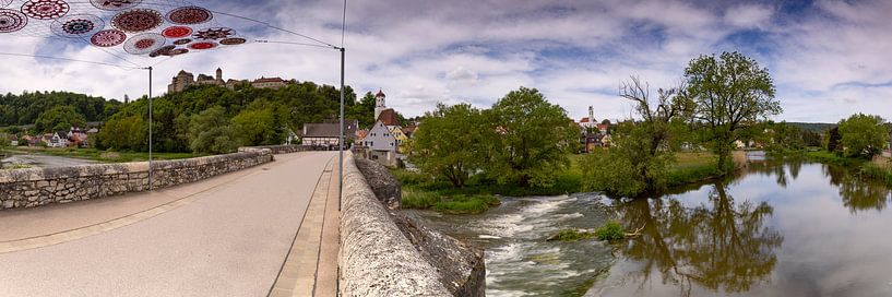 Blick von "Auf der Brücke" als Panorama auf "Burg Harburg " von Andreas Müller