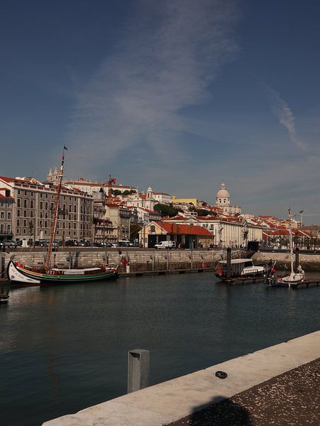 Lisbon by Hello Pompoyo
