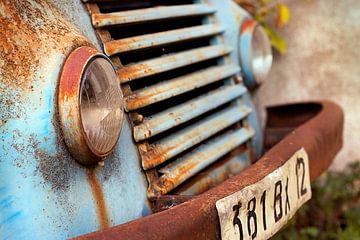 Old Renault Truck by Halma Fotografie