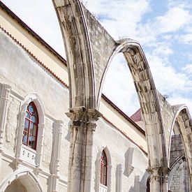 Carmo convent in Lisbon by Vera van den Bemt