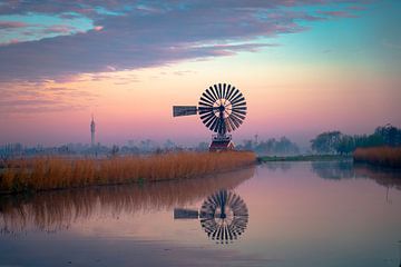 Moderne Windmühle in Zaanse Schaans. von Bfec.nl