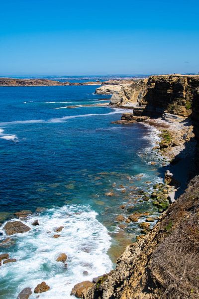 Rugged Rocky Coastline by Bliek Fotografie
