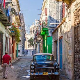 Straße in Kuba von Karin Verhoog
