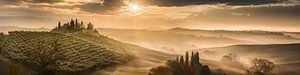 Toskana Landschaft in Italien. Weites XXL Panorama von Voss Fine Art Fotografie