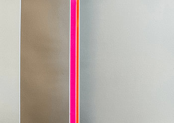 Whisper – Neon Streep Poster in Roze en Oranje