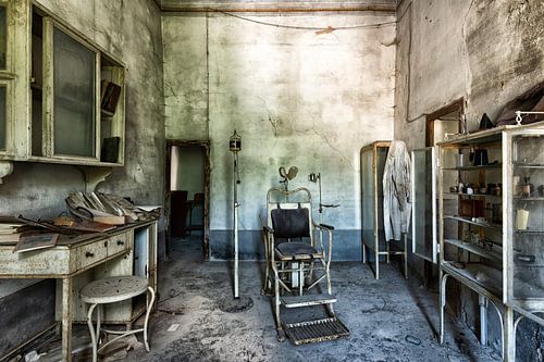Abandoned Old Dentist in Italy