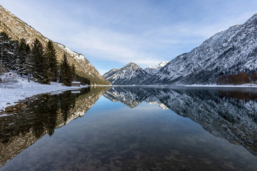 Schöne Spiegelung am Heiterwanger See von Teresa Bauer