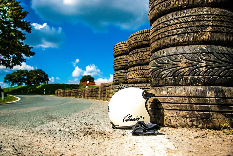 At the race track by Norbert Sülzner