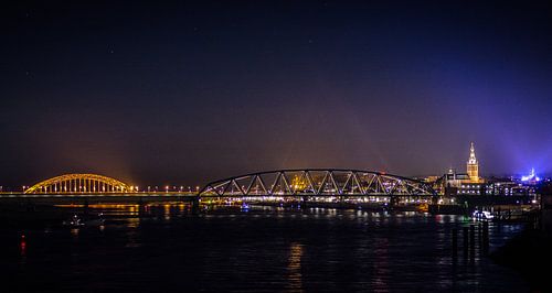 Nijmegen @ Nacht von Mario Kuijpers