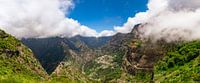 Miradouro do Curral das Freiras of Vallei van de Nonnen op Madeira. van Sjoerd van der Wal Fotografie thumbnail
