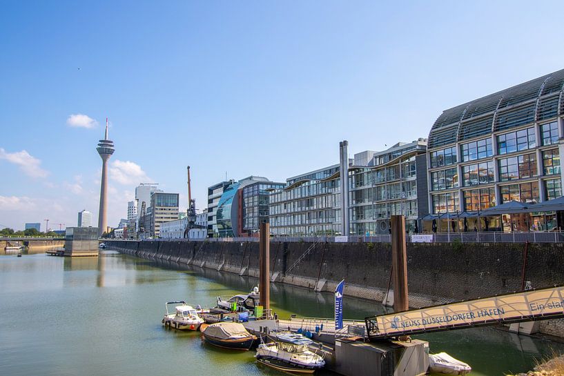 Düsseldorf commercial port by Michael Ruland