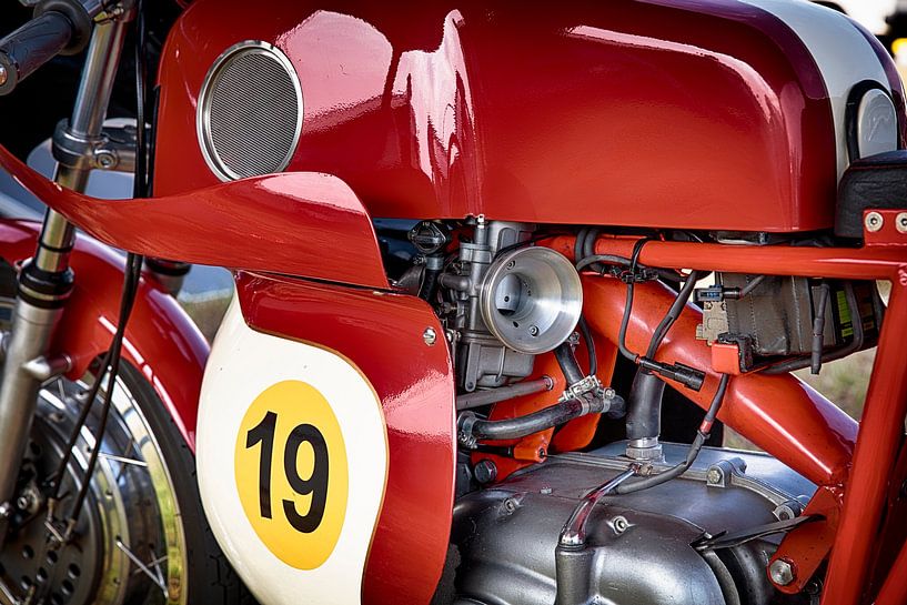 Moto Guzzi by Rob Boon