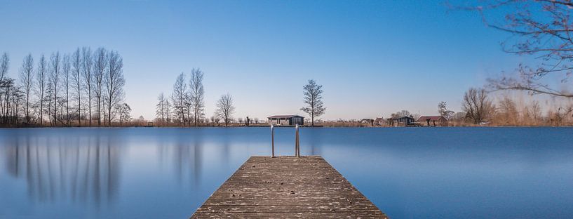 Vue sur le lac par Pieter van Roijen