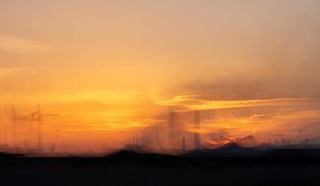 Zonsondergang bij het havengebied van Duinkerke van Author Sim1