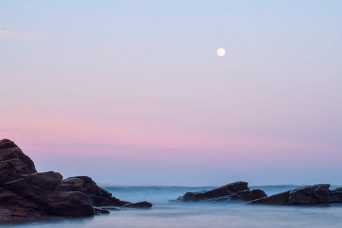 Zeezicht met volle maan by Sjoerd Feenstra