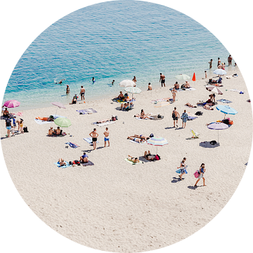 Zomerdag aan het strand van Tropea