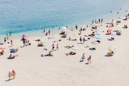 Zomerdag aan het strand van Tropea van Photolovers reisfotografie
