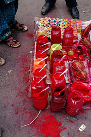 grelle Farben in Indien, Kolkata von Simon Koy