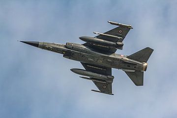 Mirage F1 CR is opgestegen van vliegbasis Leeuwarden. van Jaap van den Berg
