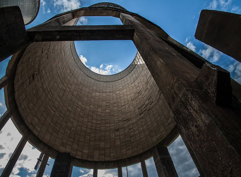 Cooling tower by Olivier Photography