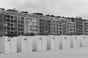 Strandhuisjes en architectuur Nieuwpoort, België van Imladris Images
