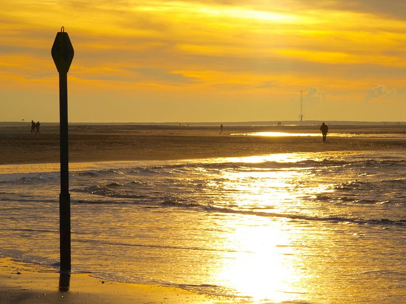 Paal aan zee by Rinke Velds