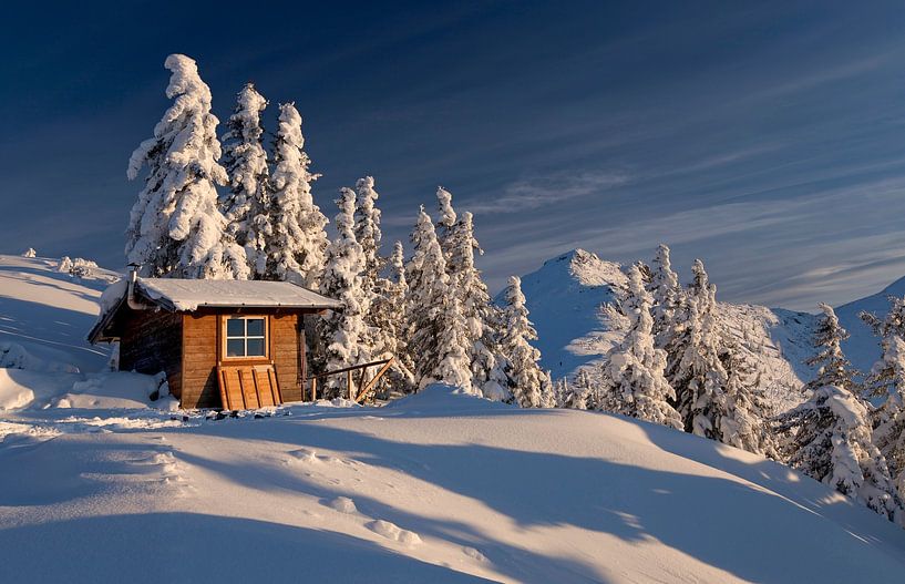Cabane romantique avec le Grießenkareck en toile de fond par Christa Kramer