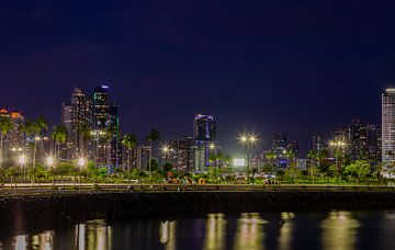 Panama City Skyline bij Nacht van Jan Schneckenhaus