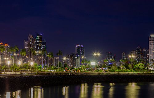 Panama City Skyline bij Nacht van Jan Schneckenhaus