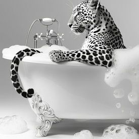 Un léopard élégant dans la salle de bain sur Felix Brönnimann